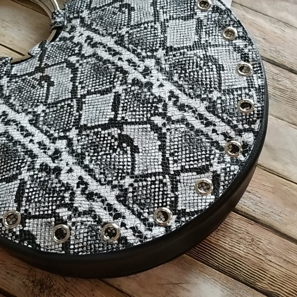 NWT ALLIGATOR PRINT PURSE - Picture 3 of 6